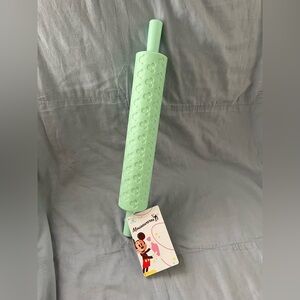 NEW Walt Disney Parks Mousewares Mickey Mouse Head‎ Icon Rolling Pin Green